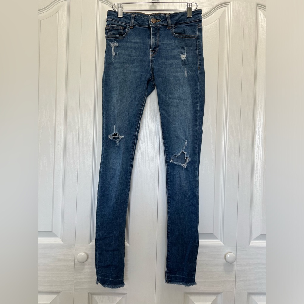 DL1961 Distressed Womens Jeans